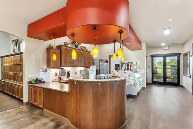 1656 Marseille Ln, Roseville, CA 95747