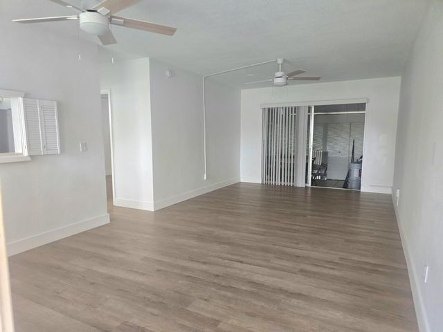 3030 NW 43rd Terrace 102, Lauderdale Lakes, FL 33313