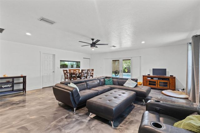 311 62ND STREET W, Bradenton, FL 34209