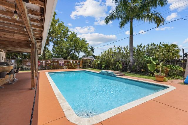 311 62ND STREET W, Bradenton, FL 34209