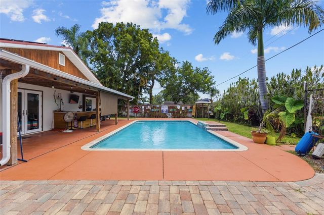 311 62ND STREET W, Bradenton, FL 34209
