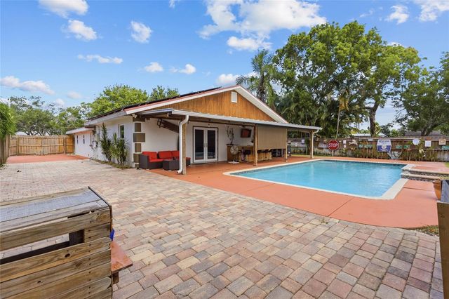 311 62ND STREET W, Bradenton, FL 34209