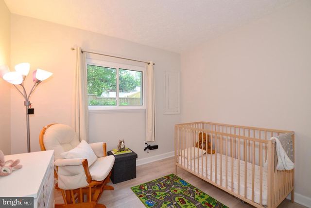 2215 SANIBEL DR, Reston, VA 20191