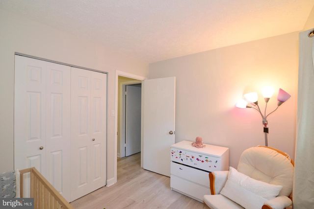 2215 SANIBEL DR, Reston, VA 20191