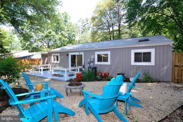 2215 SANIBEL DR, Reston, VA 20191