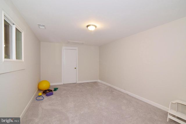 2215 SANIBEL DR, Reston, VA 20191