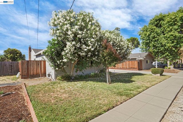 2765 Kennedy St, Livermore, CA 94551