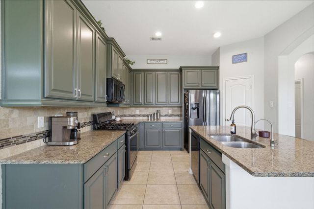 224 Harbor Bend Lane, League City, TX 77539