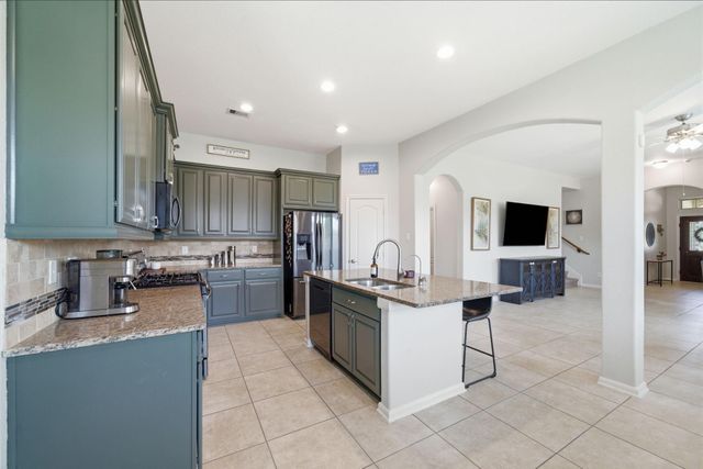224 Harbor Bend Lane, League City, TX 77539