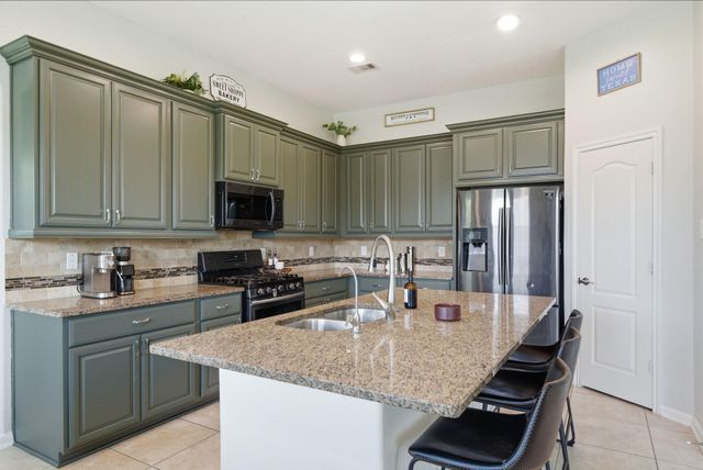 224 Harbor Bend Lane, League City, TX 77539