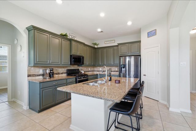 224 Harbor Bend Lane, League City, TX 77539