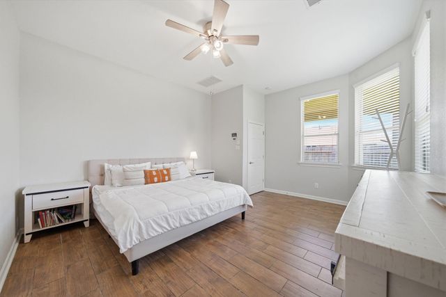 224 Harbor Bend Lane, League City, TX 77539