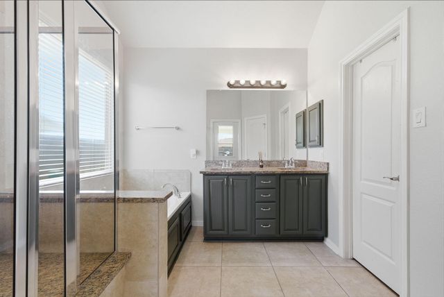 224 Harbor Bend Lane, League City, TX 77539