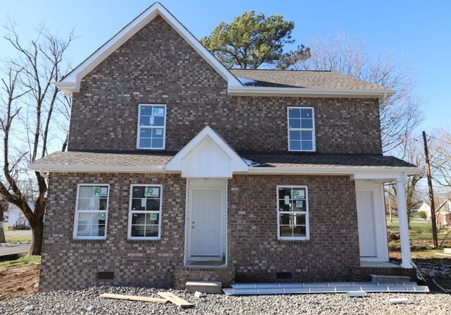 103 Walton Ave, Lafayette, TN 37083