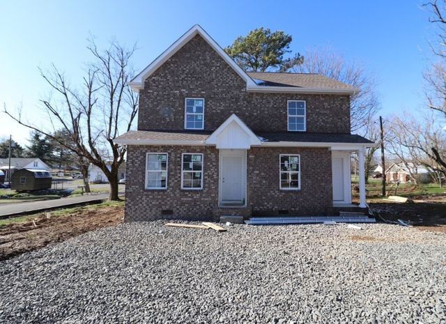 103 Walton Ave, Lafayette, TN 37083