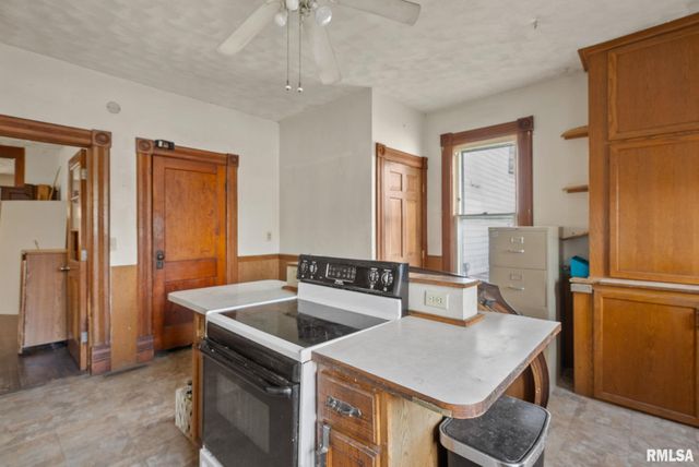 1322 15TH Street A, Moline, IL 61265