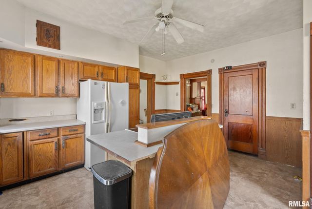 1322 15TH Street A, Moline, IL 61265