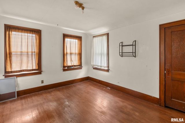 1322 15TH Street A, Moline, IL 61265