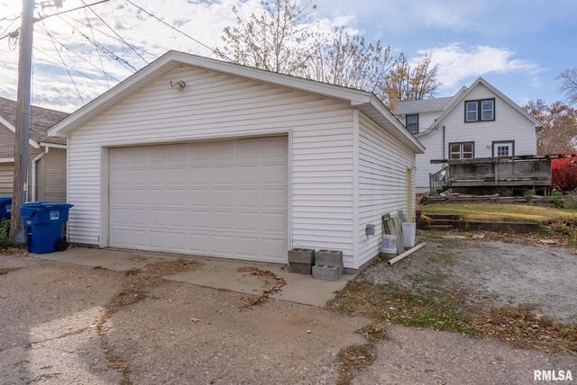 1322 15TH Street A, Moline, IL 61265