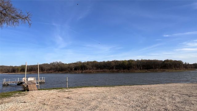 304 Willow Drive, Pottsboro, TX 75076