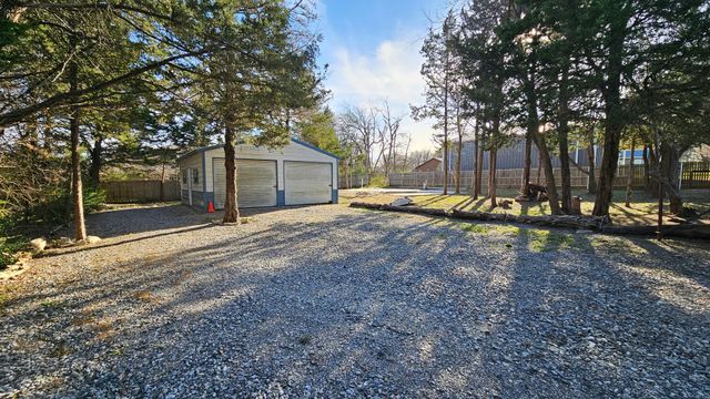 304 Willow Drive, Pottsboro, TX 75076