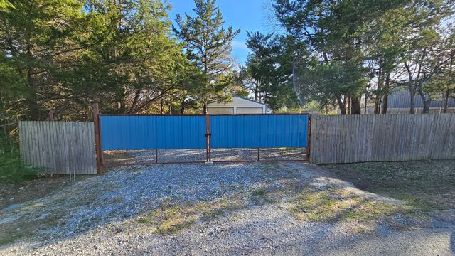 304 Willow Drive, Pottsboro, TX 75076