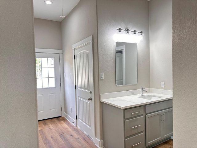 911 Nata Ln, Seagoville, TX 75253