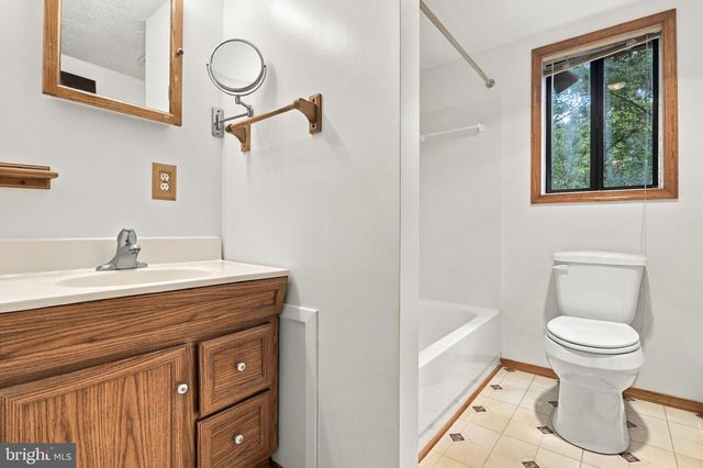 135 RUFFED GROUSE LN, Hedgesville, WV 25427
