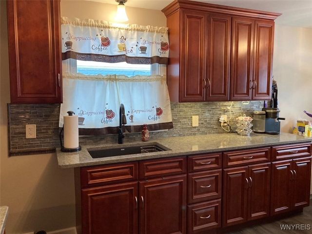 6 Krakow Street, Lackawanna, NY 14218