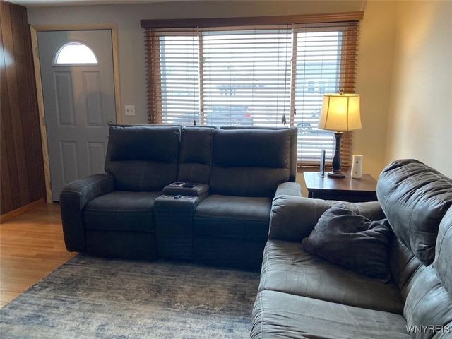 6 Krakow Street, Lackawanna, NY 14218