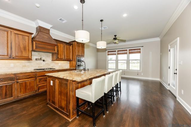 16395 Pascal Dr, Prairieville, LA 70769
