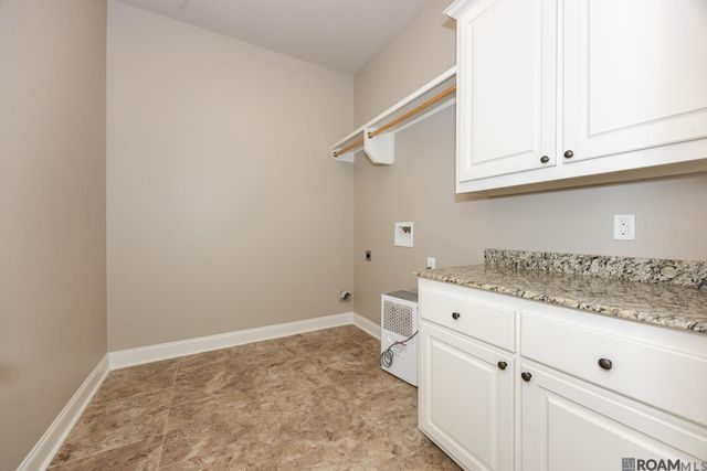 16395 Pascal Dr, Prairieville, LA 70769