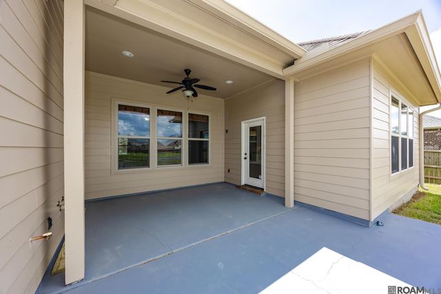 16395 Pascal Dr, Prairieville, LA 70769