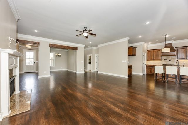 16395 Pascal Dr, Prairieville, LA 70769