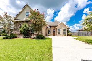 16395 Pascal Dr, Prairieville, LA 70769