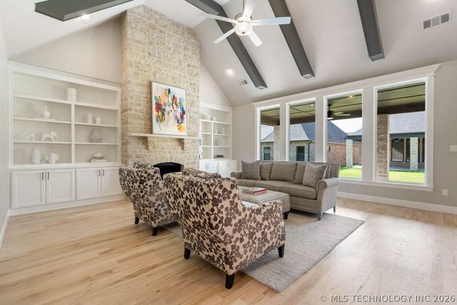 9056 E 62nd Place S, Tulsa, OK 74133