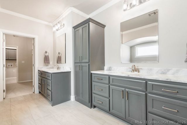 9056 E 62nd Place S, Tulsa, OK 74133