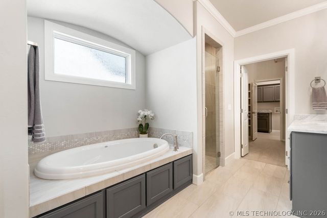 9056 E 62nd Place S, Tulsa, OK 74133