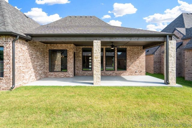 9056 E 62nd Place S, Tulsa, OK 74133