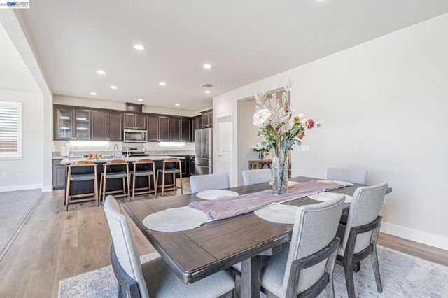 5645 Sierra Trail Way, Antioch, CA 94531
