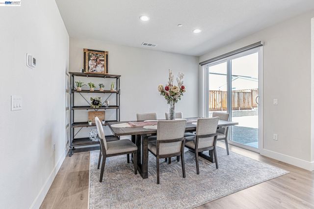 5645 Sierra Trail Way, Antioch, CA 94531
