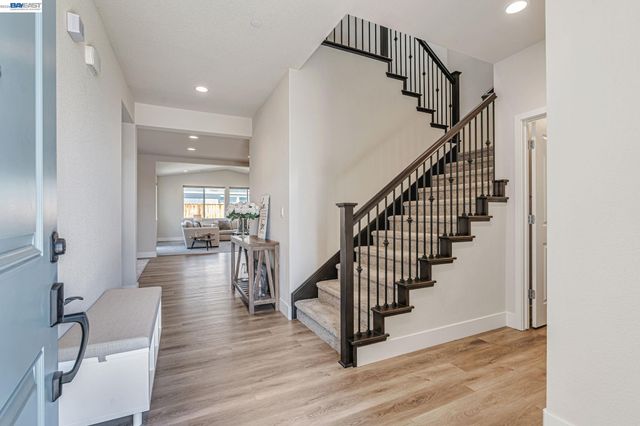 5645 Sierra Trail Way, Antioch, CA 94531