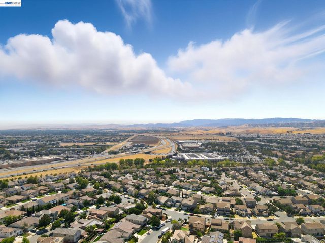 5645 Sierra Trail Way, Antioch, CA 94531