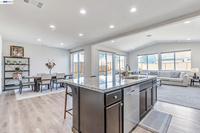 5645 Sierra Trail Way, Antioch, CA 94531