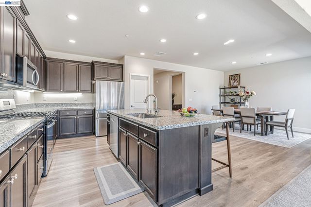 5645 Sierra Trail Way, Antioch, CA 94531