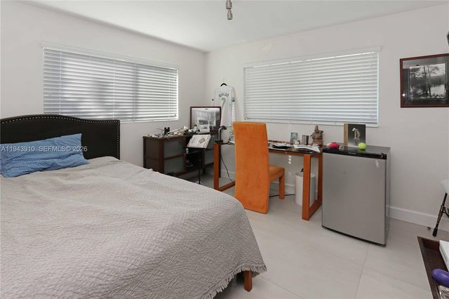 6221 SW 65th Ave, South Miami, FL 33143