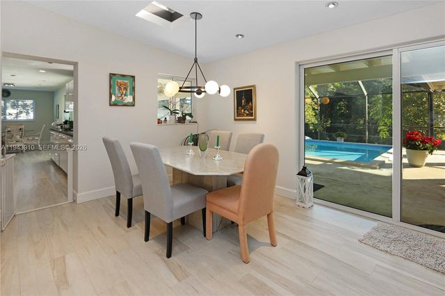 6221 SW 65th Ave, South Miami, FL 33143