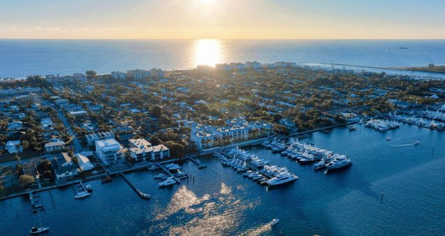 184 Lake Drive 4102, Palm Beach Shores, FL 33404