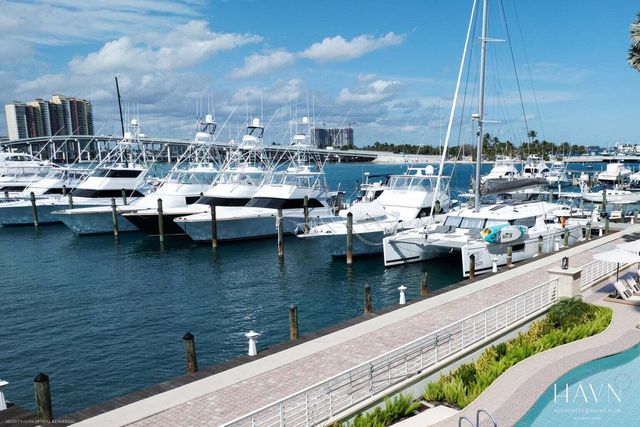 184 Lake Drive 4102, Palm Beach Shores, FL 33404