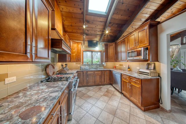 23 Fox Road, Florida, NY 10921